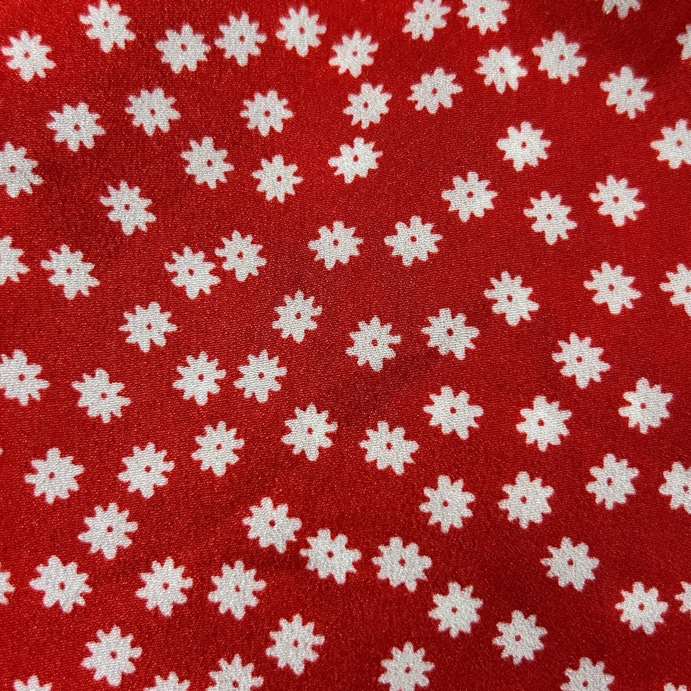 Red  Off-Shoulder Top flowers - Picture 4 of 4